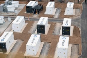 Luftaufnahme des Batteriespeicherparks von Survive